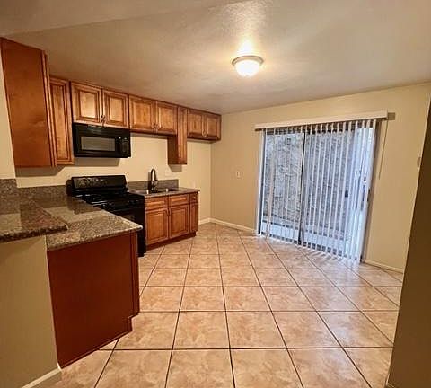 3rd image of 120 W Live Oak St APT 5