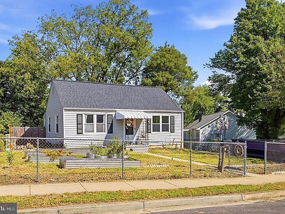 2nd image of 3048 Westfall Pl