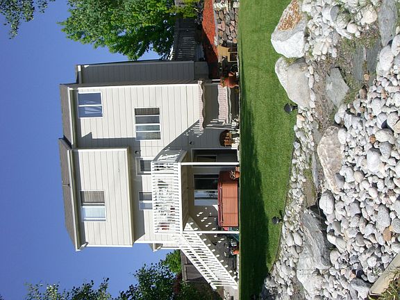 back of house walkout basement