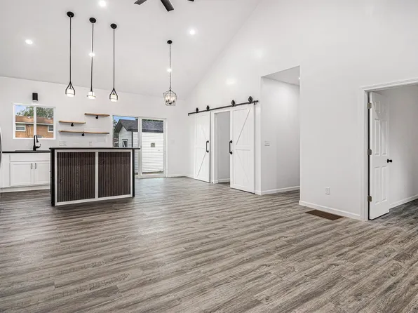 2329 Aurora Ave, Elkhart, IN 46517