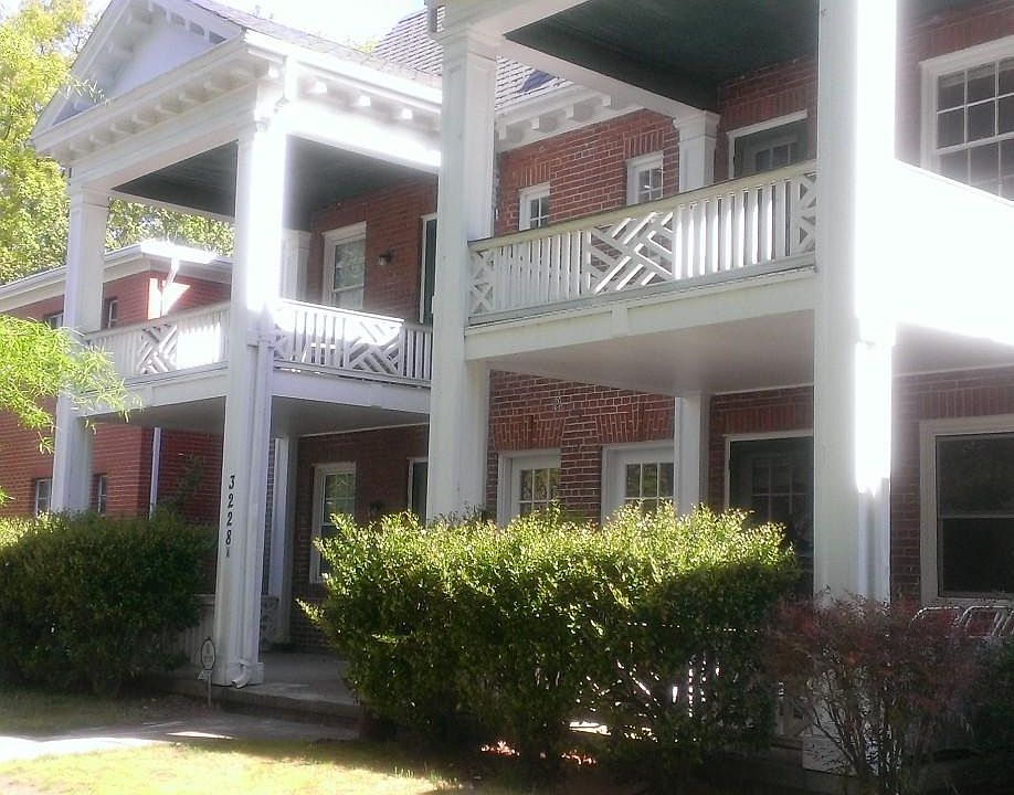 1st image of 3226 W Grace St #B