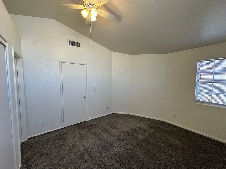 6457 Cedar Breaks Ave — Photo 5