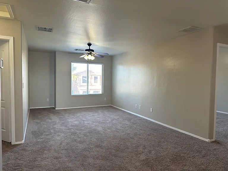 1029 E Canyon Trl — Photo 15