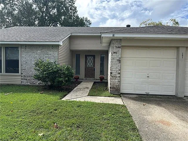 3 bed, 2.0 bath, 1480 sqft, $1,800 — Photo 3