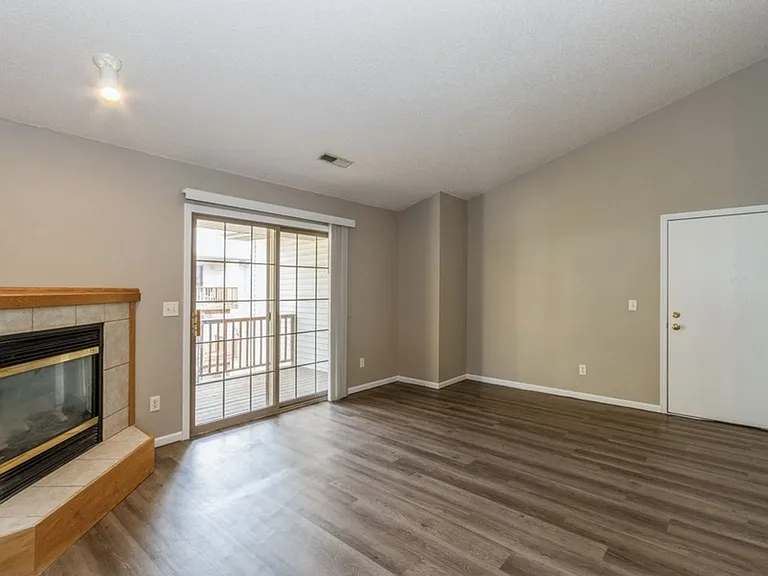 2867 Coral Ct #303 — Photo 22