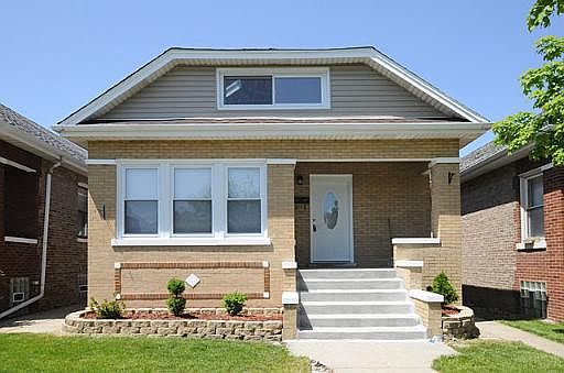 1st image of 2942 N Melvina Ave