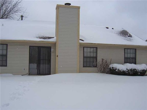 2nd image of 4221 Lakefield Ct