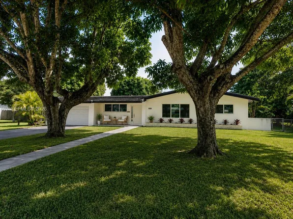 8265 SW 149th Dr, Palmetto Bay, FL 33158