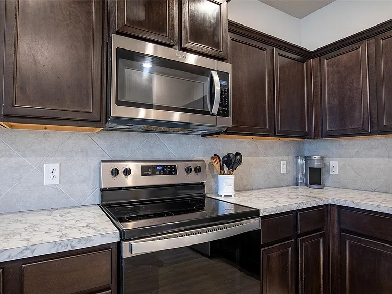 2308 Davenport Dr — Photo 12