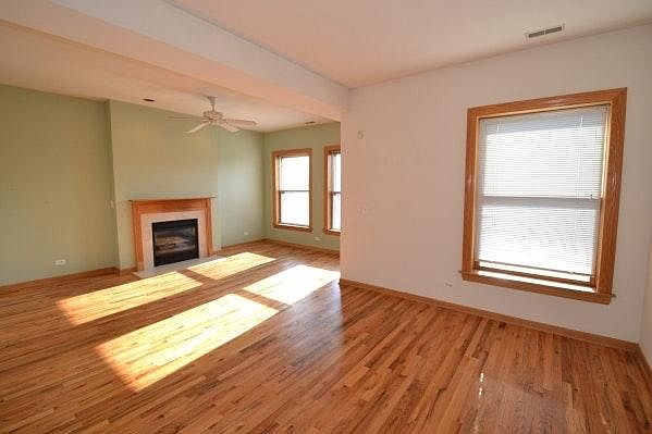 1st image of 974 W Cuyler Ave APT 2