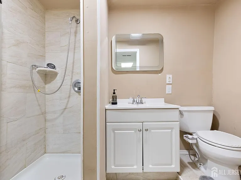 190 Goldmine Ln — Photo 16