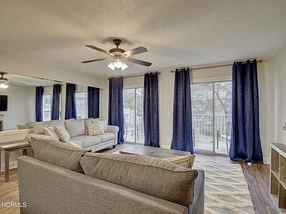3rd image of 908 Resort Cir #408