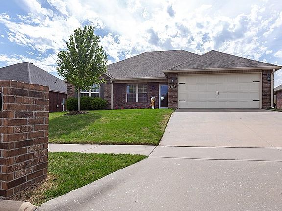 2nd image of 3050 Hook Ln