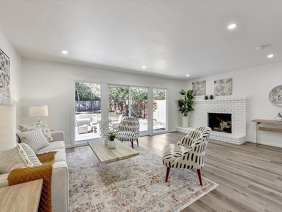 5th image of 3041 Oakmont Dr