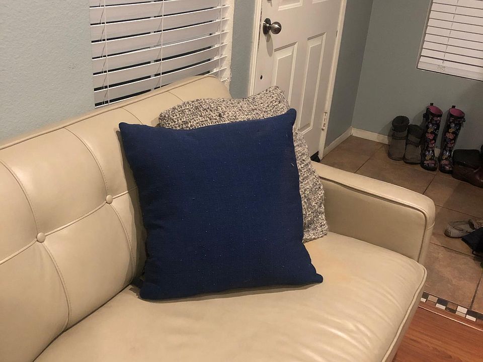 1st image of 3719 Acacia Grove Way