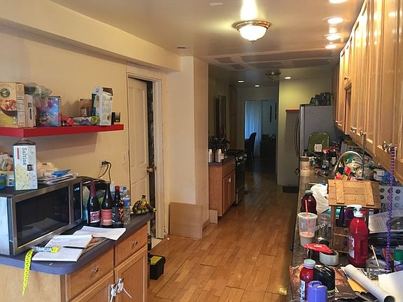4th image of 7641 S South Shore Dr #1