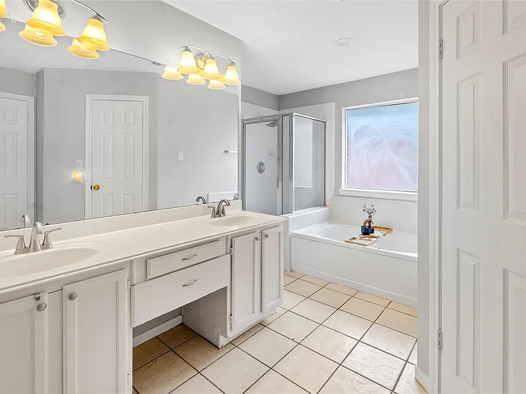 12646 Duchess Ln — Photo 9