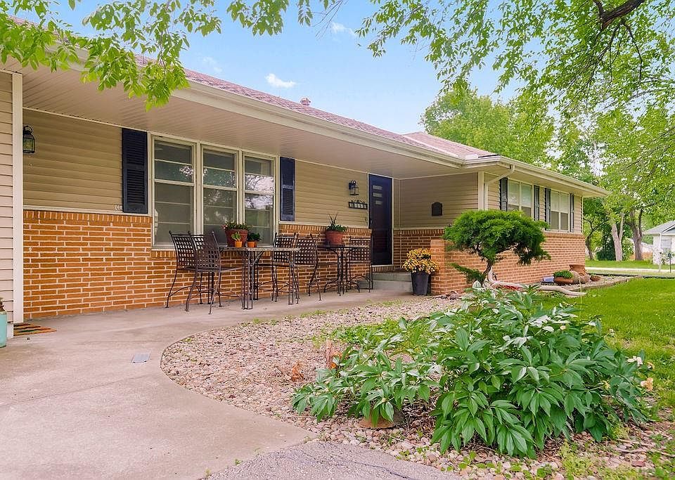 111 S 8th St, Lacygne, KS 66040 MLS 2437212 Zillow