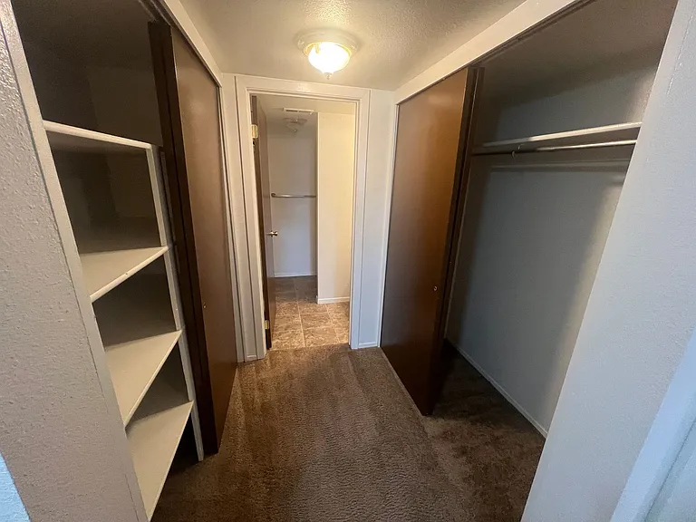 4693 S Brookwillow Cv #B — Photo 22