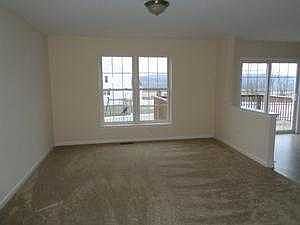 living/dining area