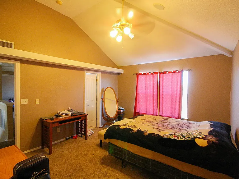 12195 Saint Lucia — Photo 2