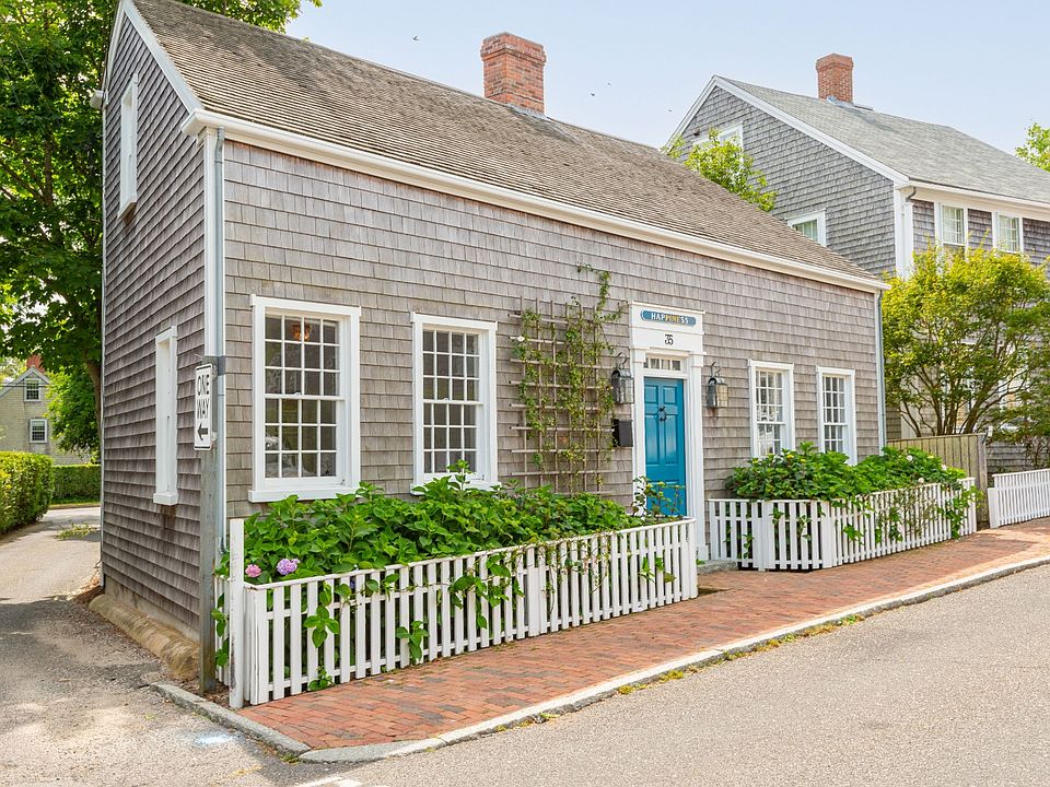 1st image of 35 Pine St