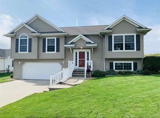 106 Bailey Park Rd, Williamsburg, IA 52361