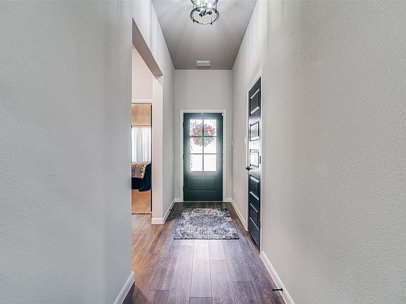 5th image of 5279 Amistad Ave