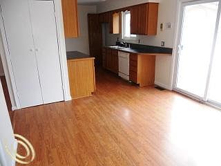 4th image of 29613 Pickford St