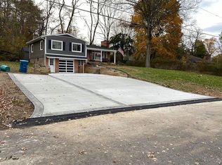 3860 Baywood Dr, Barberton, OH 44203
