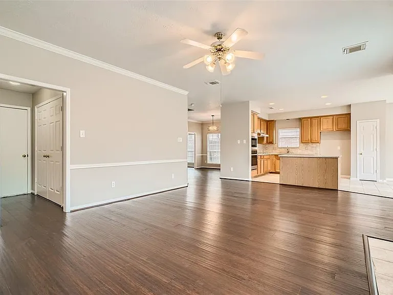 3810 Breaker Ct — Photo 10