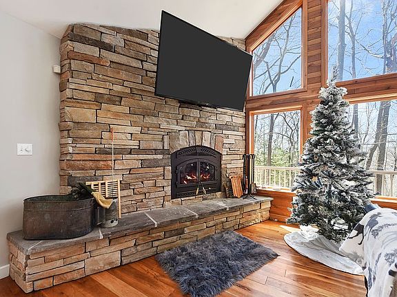 5th image of 479 Gardner Rd