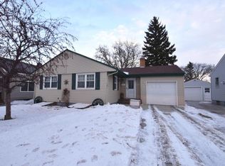 1629 10th St N, Fargo, ND 58102