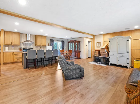 110 Frankie Ln, Ladson, SC 29456