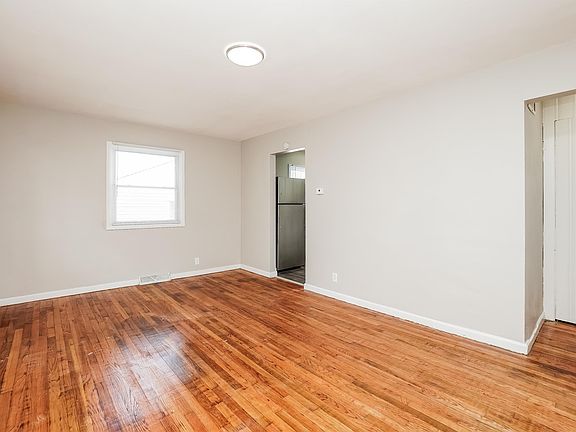 4th image of 1918 Swygart Ave