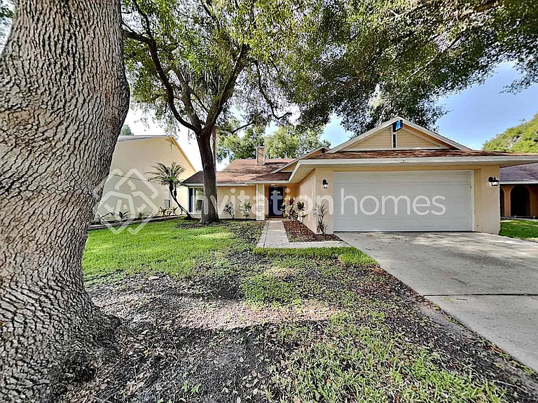 1410 High Knoll Dr — Photo 1