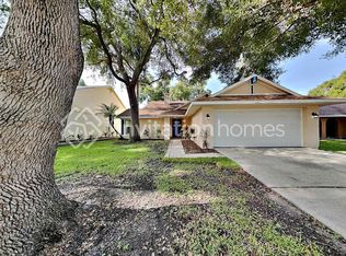 1410 High Knoll Dr, Brandon, FL 33511