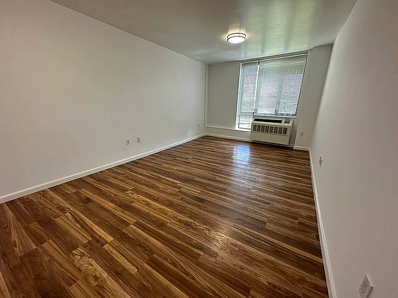 3rd image of 2763 Morris Ave APT 308