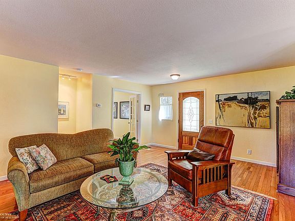 3rd image of 14672 Sun Forest Dr
