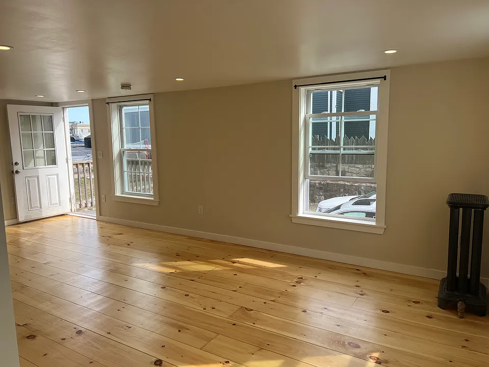 41 School St #1