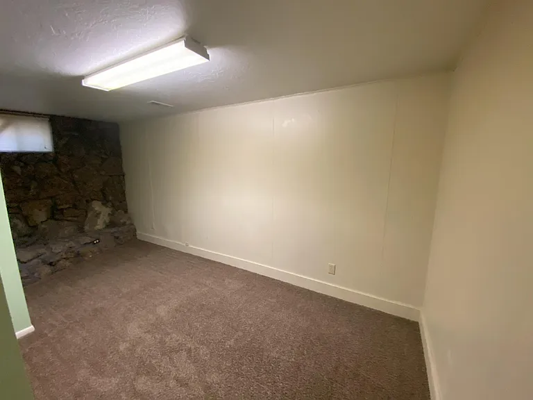 1005 Park Ln — Photo 12