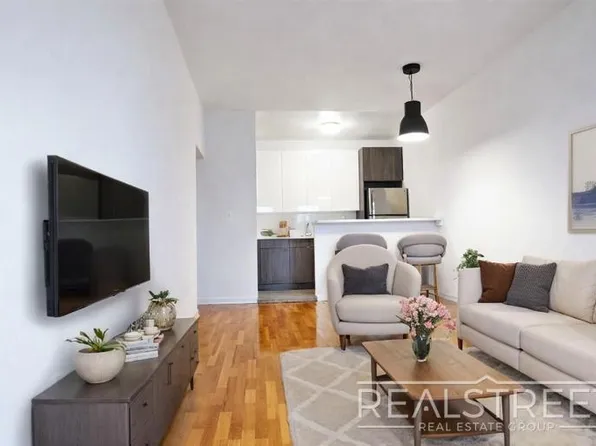 1280 Dean Street image 1 of 6