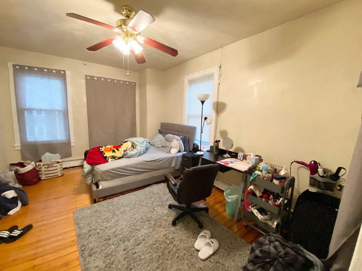 3 bed, 9999 sqft, $4,500 — Photo 2