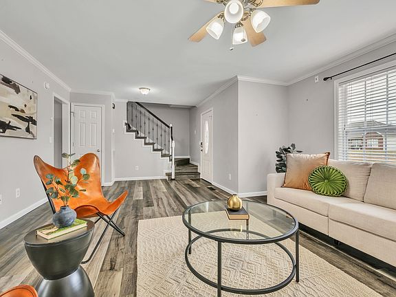 4th image of 110 Marty Ln
