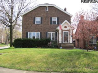 3566 Boynton Rd, Cleveland Heights, OH 44121