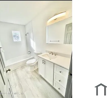 2 bed, 732 sqft, $1,350 — Photo 3