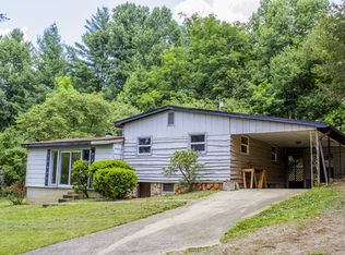 1520 Addington Bridge Rd, Franklin, NC 28734