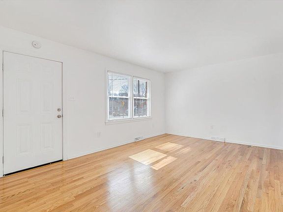2nd image of 3611 Rolling Hill Ave NW