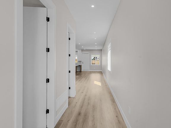 5th image of 32711 Antelope Ave