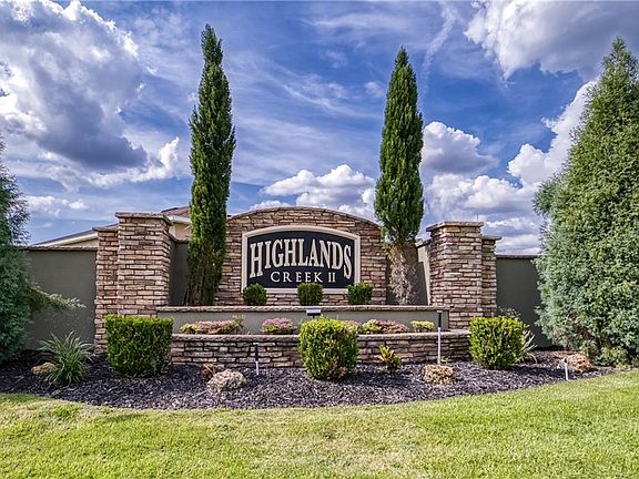 2nd image of 6973 Highlands Creek Ave